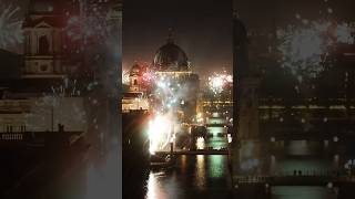 Night Berlin bursts into life #topglobe #travel #geography #holiday #berlin