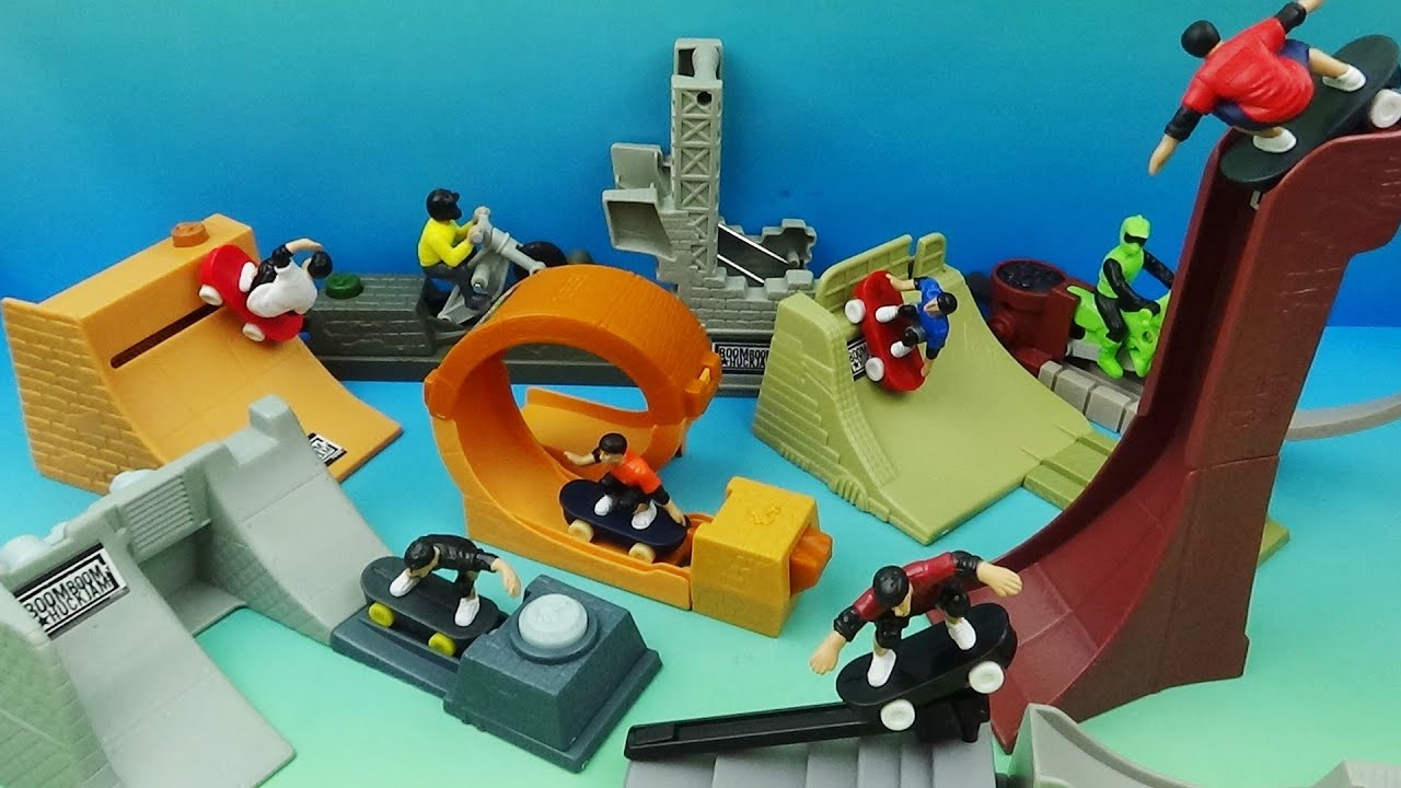 2004 TONY HAWK'S BOOM BOOM HUCKJAM set of 8 McDONALD'S HAPPY MEAL