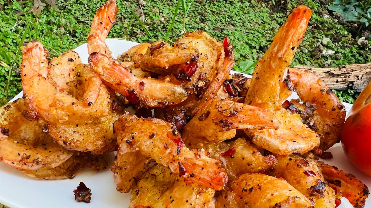 DES CREVETTES CROUSTILLANTE AU SEL ET AU POIVRE