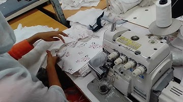 Join front yoke by 5 thread overlock machine twill jacket excellent method