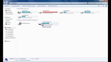 Transferring a 4GB or larger file to a USB flash drive or memory card