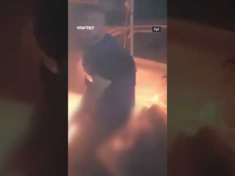 اللحظات الأولى لاستهداف خيمة الشهيد أنس الشريف