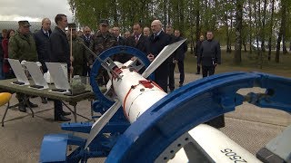 Лукашенко ознакомился с развитием в Беларуси ракетного производства