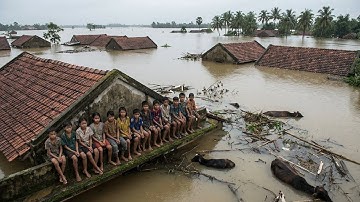 Thảm Họa Lũ Lụt: Sức Mạnh Mẹ Thiên Nhiên Cuốn Bay Cả Làng Chỉ Trong Vài Phút (Gây Ám Ảnh)