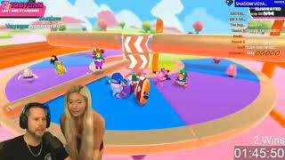 Jenna Walks in room when troydan streaming