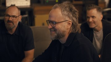 When creativity gets messy, Dropbox Dash brings focus. | Dropbox