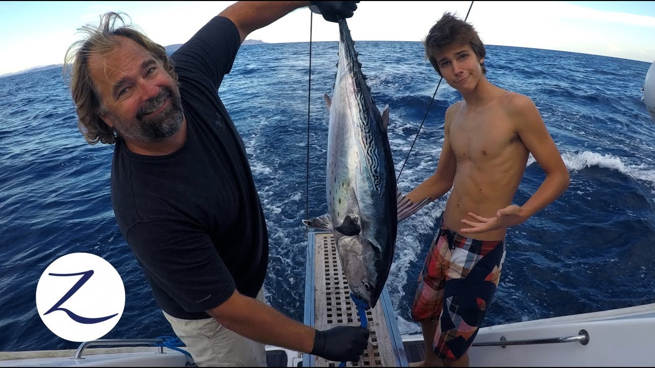 DEEP SEA FISHING CATCH CLEAN COOK / Daily Life on a Catamaran (Ep 62)