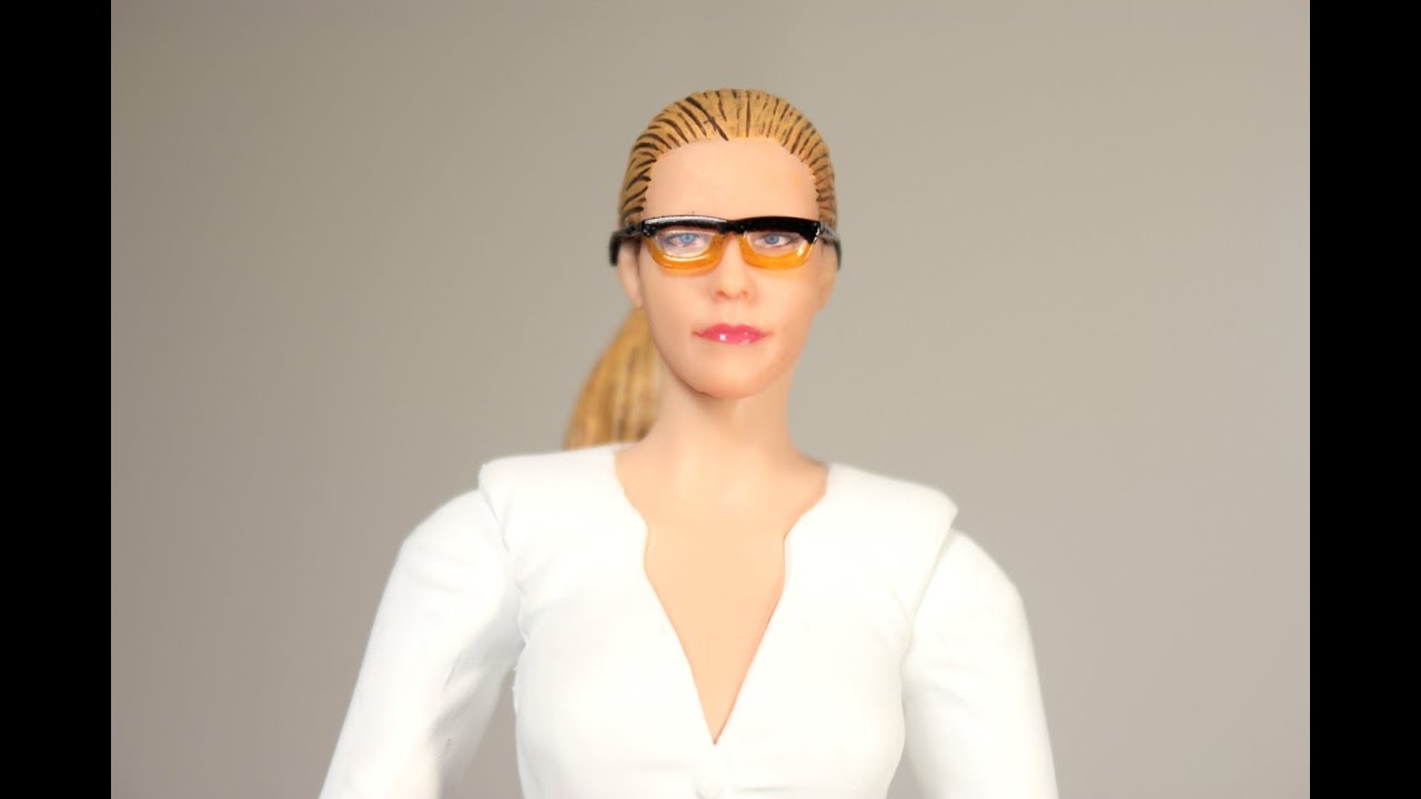 felicity smoak action figure