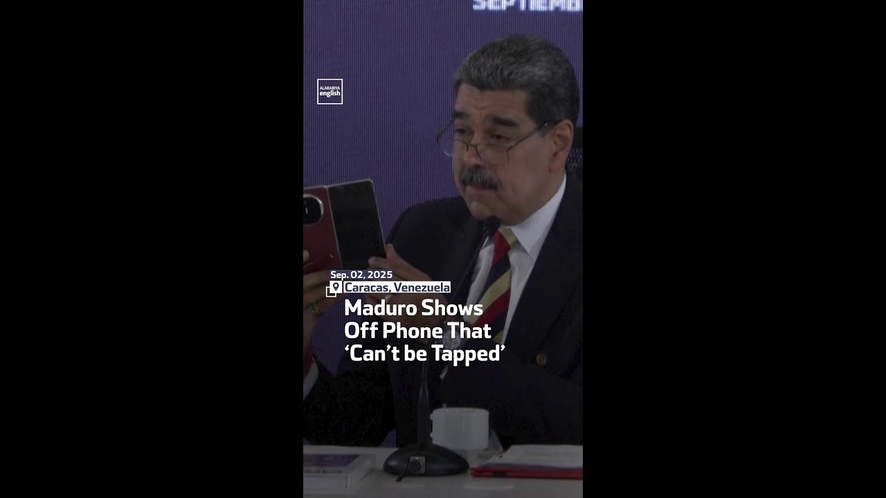 Maduro Shows Off Phone That ‘Can’t be Tapped’