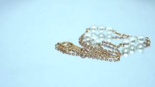 上品なブレスレット　パール