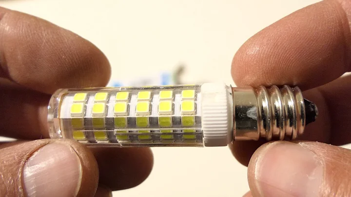 GEARBEST - OMTO Mini E14 LED Bulb 220V SMD2835 7W Corn Lamp - Cool White 75LEDS/7W