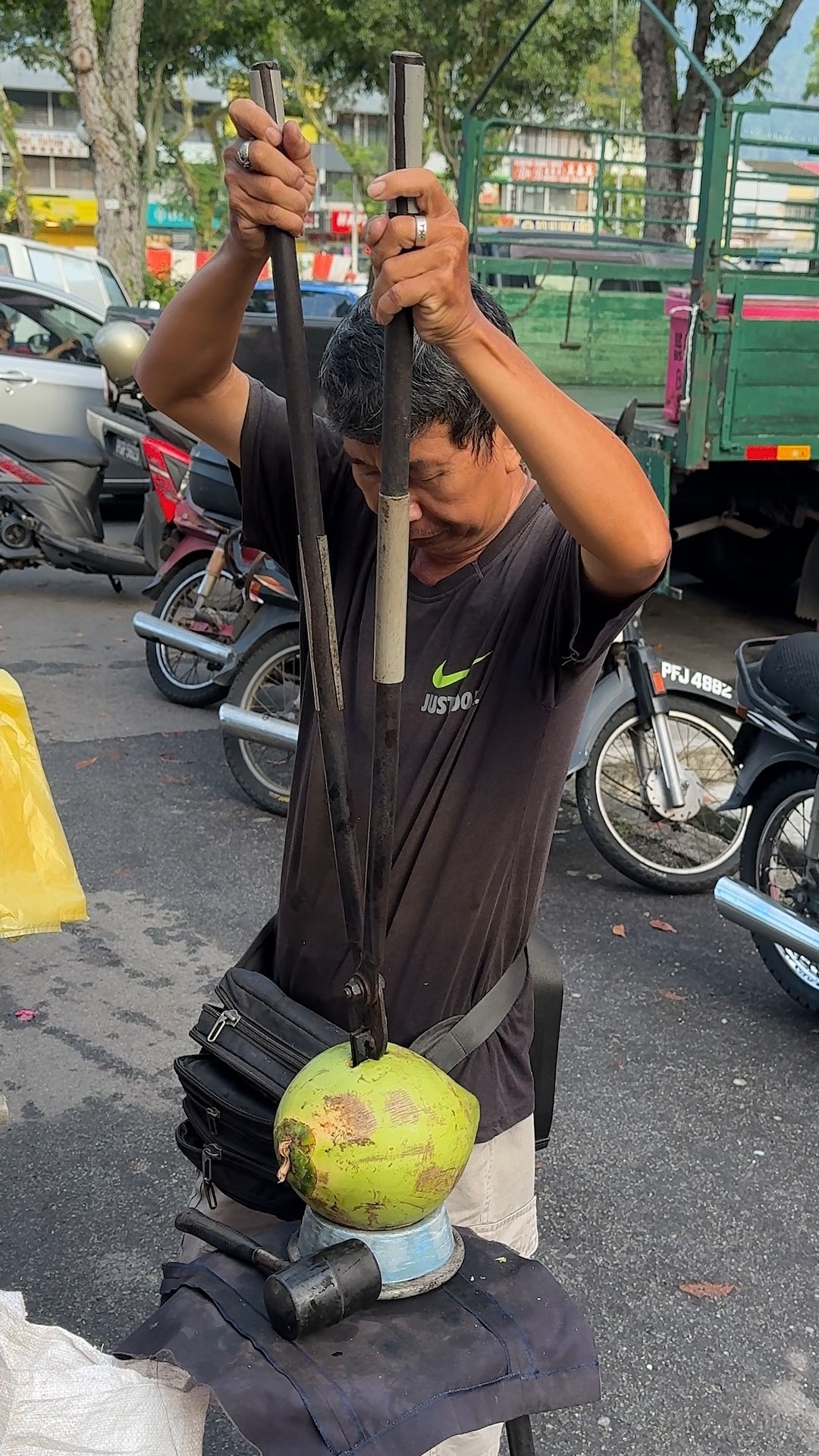 Unique Coconut Cutting - Fruits Cutting Skills