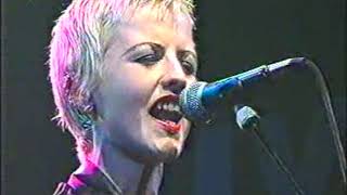 The Cranberries - I Can&#39;t Be With You (Alabama, Munich, Germany 24/10/1994)