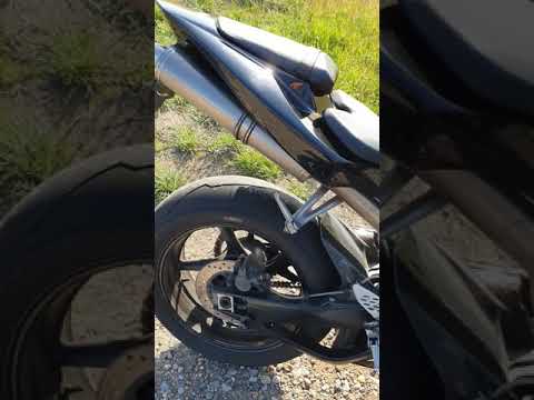 Yamaha r1 Leo