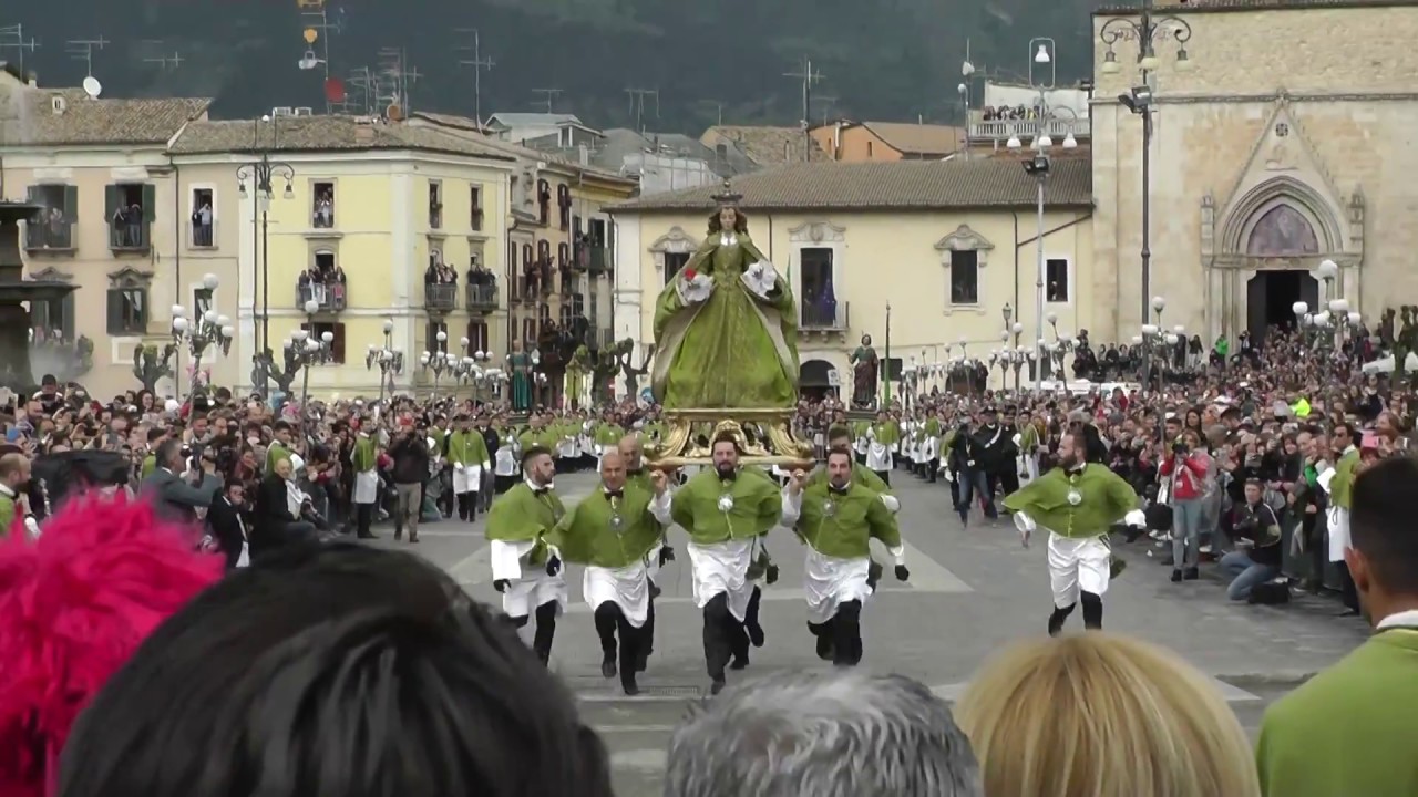 madonna che scappa sulmona 2017 - YouTube