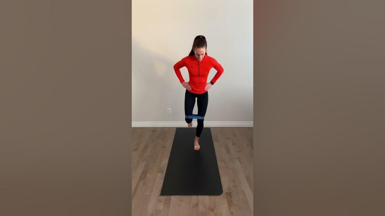 Standing clamshell (hip abduction with band) YouTube