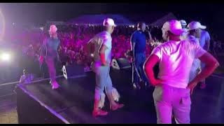 Download lagu Naledi Aphiwe & Gatsheni (Nakhu okwenzekile) Unaledi ushawe ngamabhodlela abalandeli