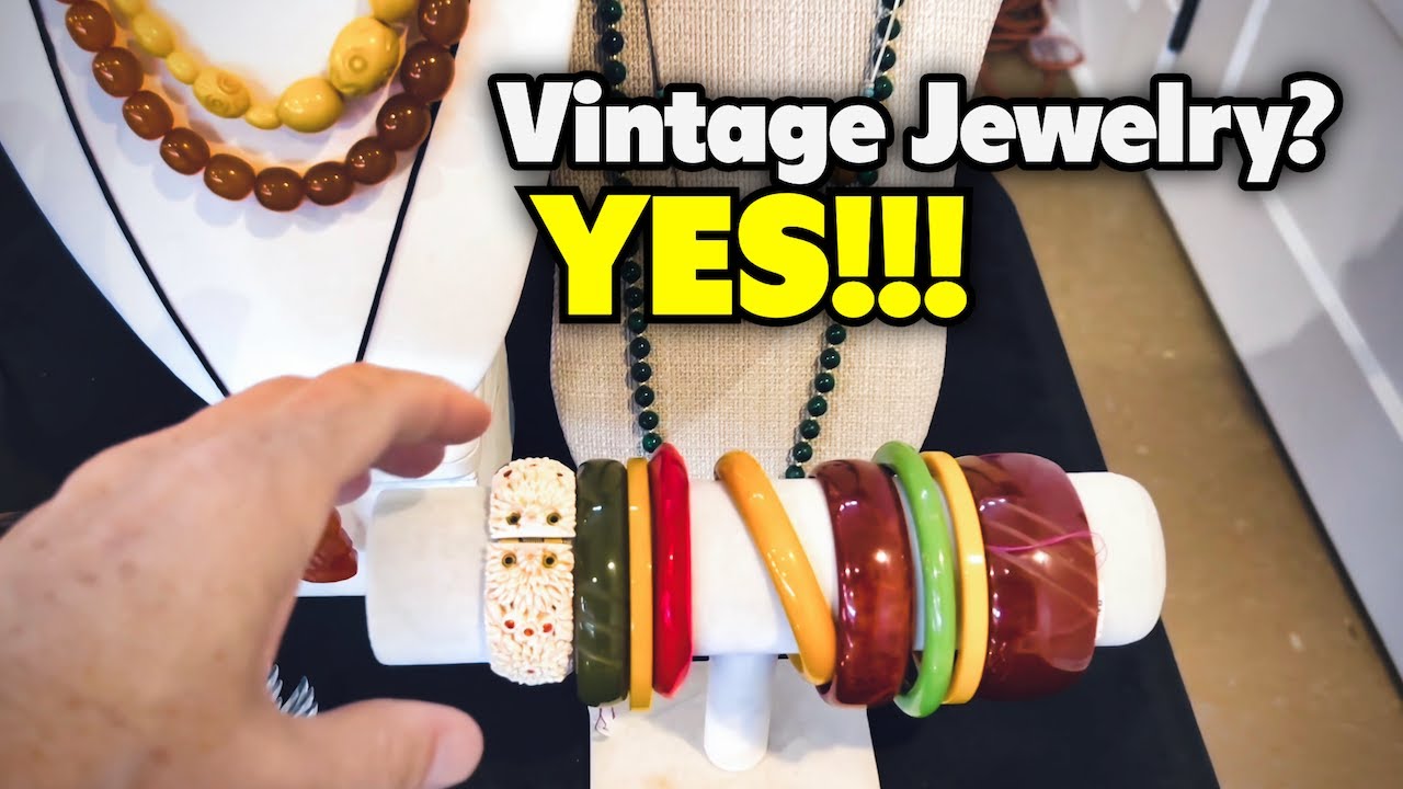 This One's a Keeper! ❤️ Shopping Vintage Deals in 1810s Utopia