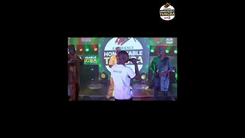 small Fuji choke pasuma and femi adebayo on stage in honourable tungba house 🙏🔥🎶🎵#omoainaade