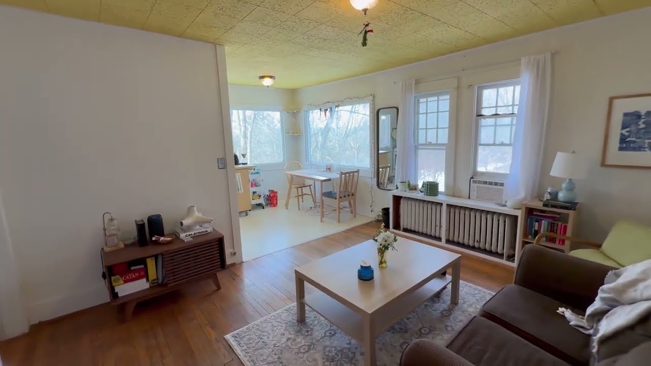 114 Overlook Rd Apt 2R - 2 Bed 1 Bath - $1950