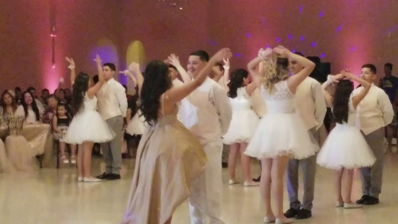 Alize Quince Surprise Selena dance