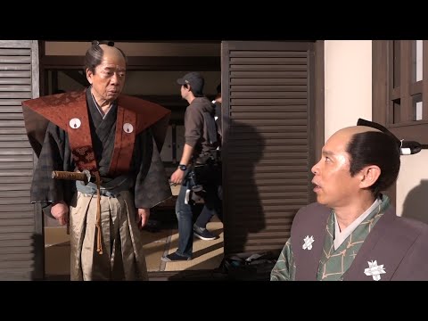 岡村隆史＆西川きよしの爆笑即興コント!?　映画『決算！忠臣蔵』メイキング映像