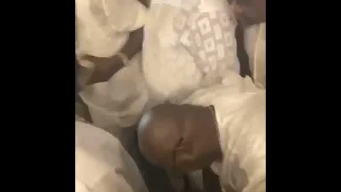 YOU Have to See this IGBO Rich MEN THROWING BONDLE OF MONEY AT CUBAN Obi mom's Burial 😮.