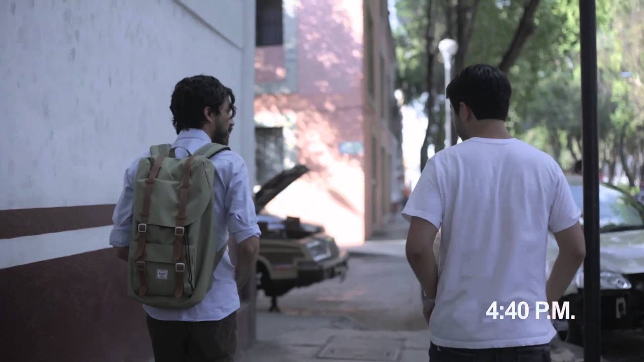 LifeBoxset presenta: un día con Little Jesus