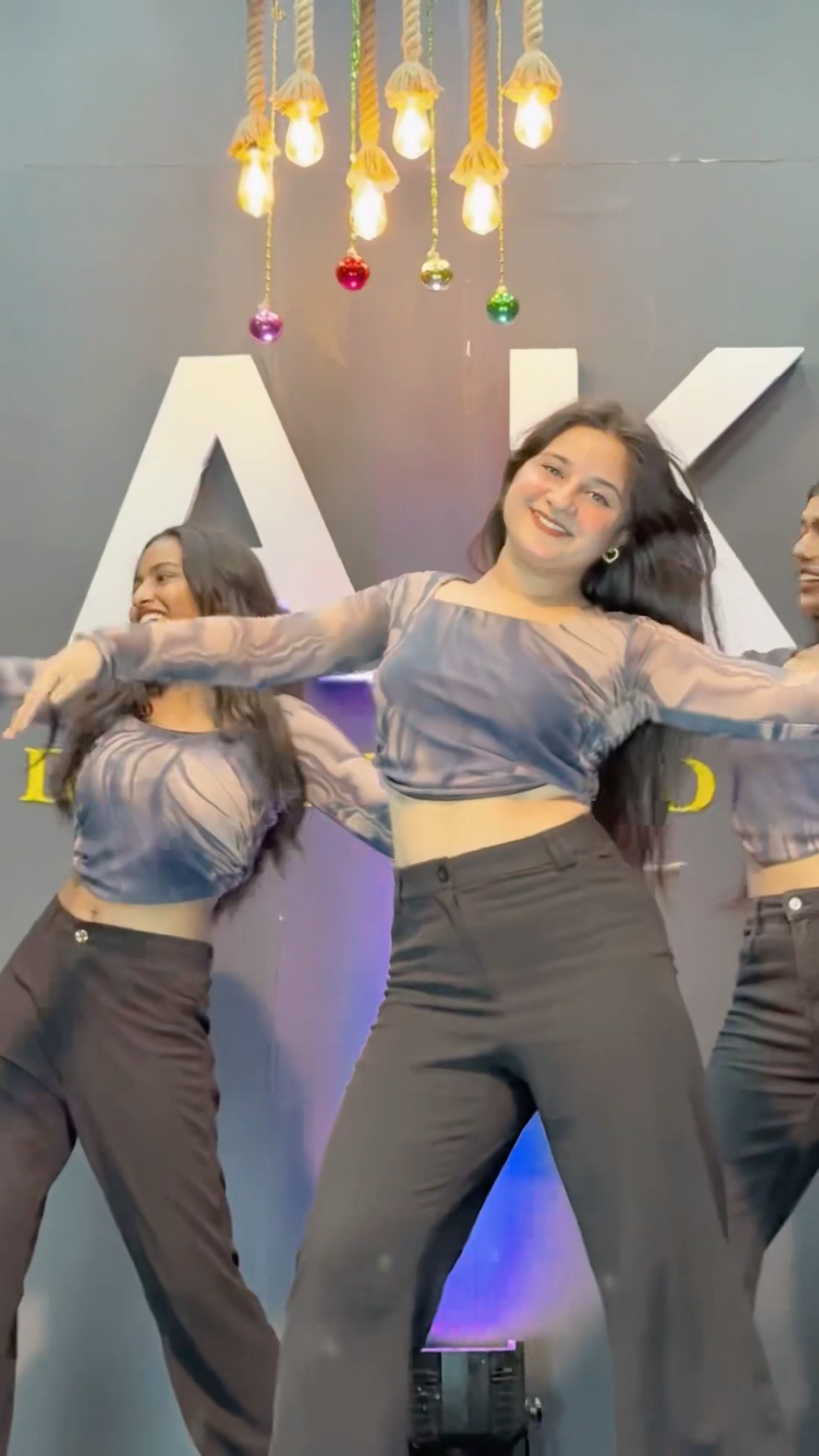 Chetti aake milja ?? #youtube #ytshorts #dance #trending #viralvideo #girl #upneetkaur