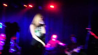 Avril Lavigne - What The Hell/Sk8er boi (Arena Moscow 04.09.2011)