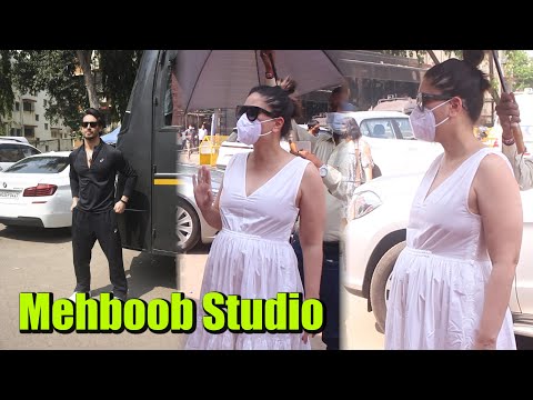 Pregnant Kareena Kapoor Has TROUBLE In Walking, SMART Tiger Shroff Shoots At Mehboob Studio