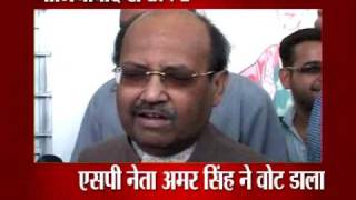 Amar Singh casts vote in Ghaziabad