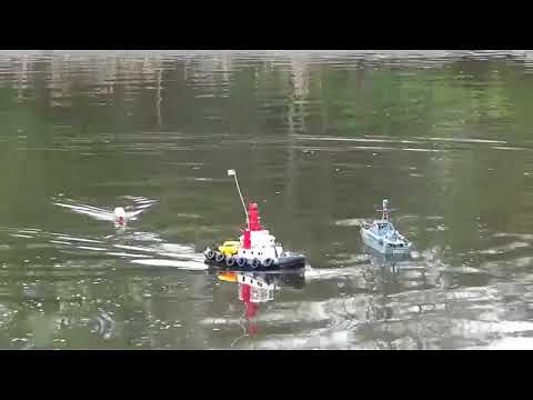 rc fire boat with working water pump