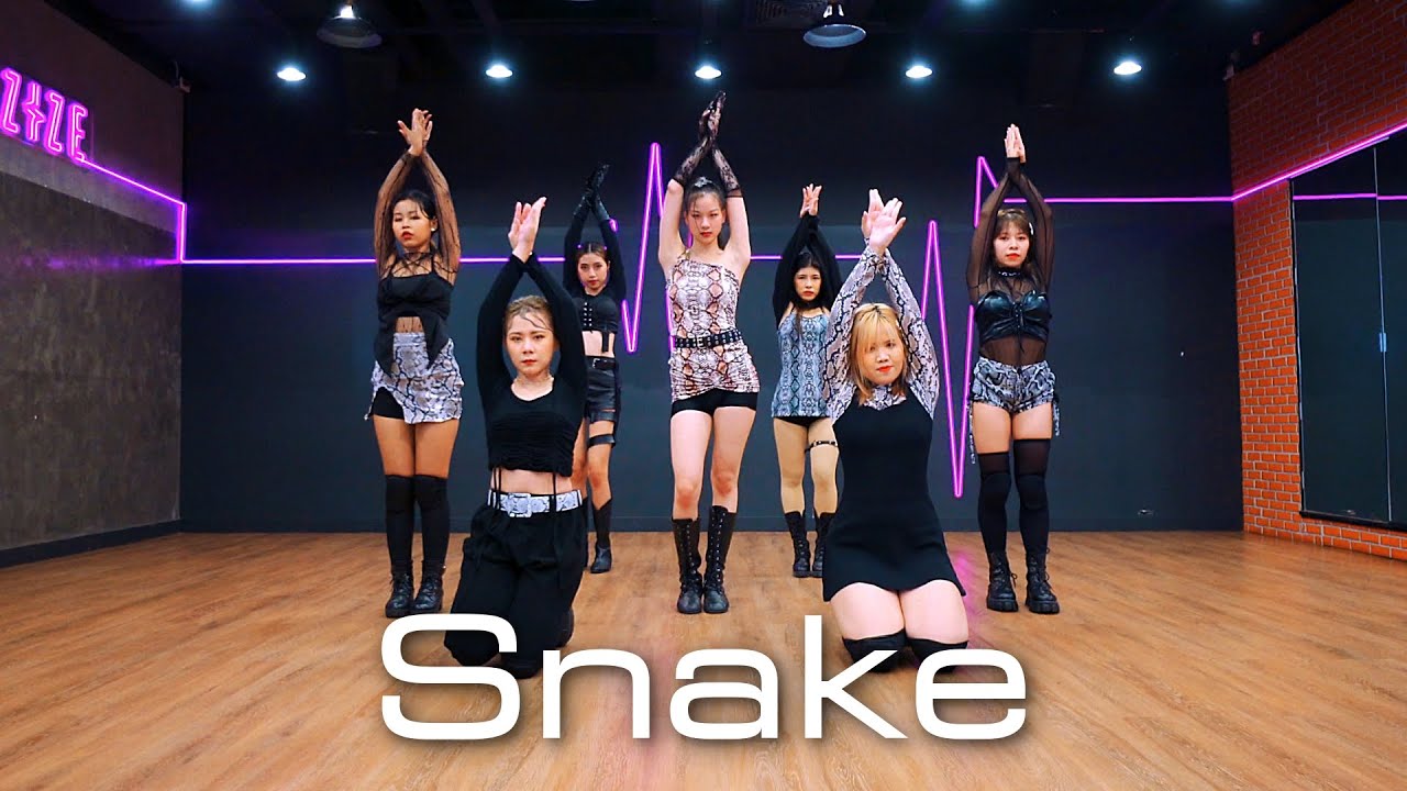 [Girls Planet 999] Medusa - Snake | Dance Cover by Zelenia