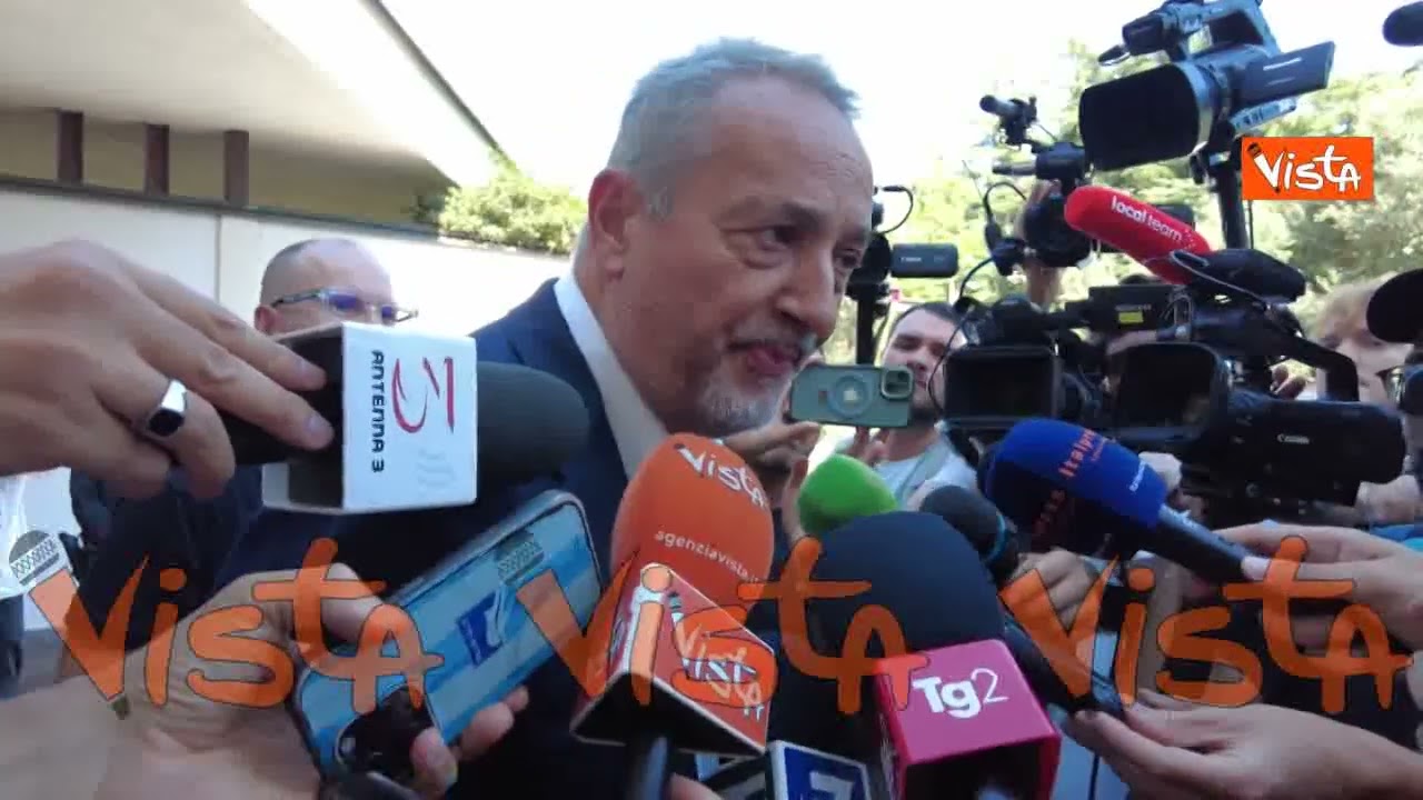 Brosio, Dell'Utri, Galliani, Brachino, Puccio e Sveva Fede ai funerali di Emilio Fede, le loro voci