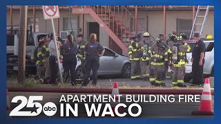 Crews respond to apartment building fire in Waco