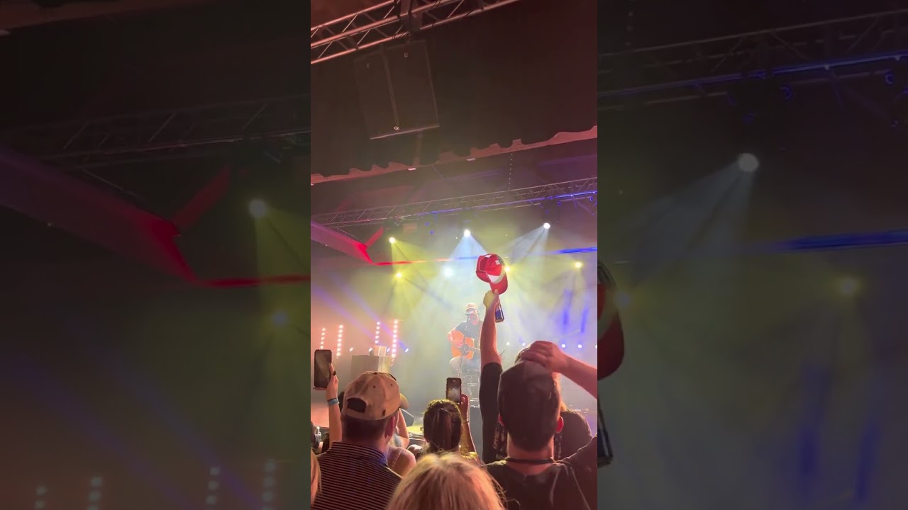 Riley Green - “I Wish Grandpas Never Died” - Live From The Showbox SoDo Seattle 5/26/23