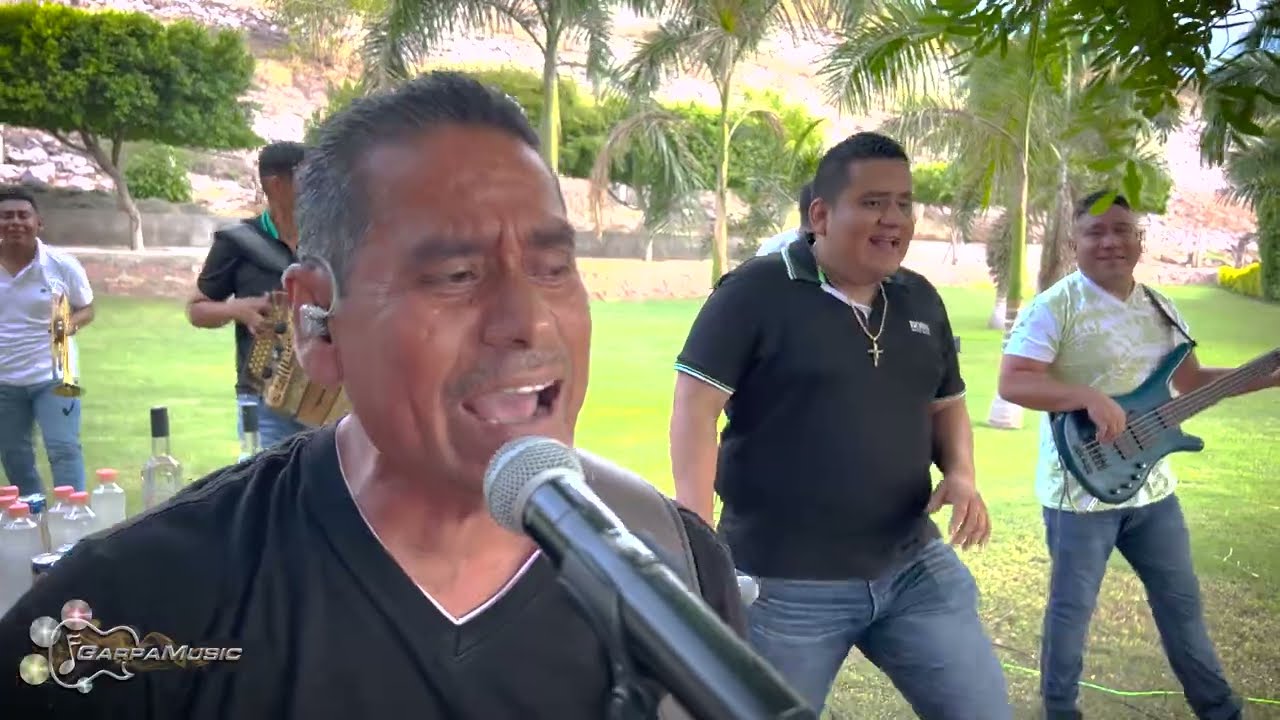 De C@ma en Cama  Gabino y su Banda Chica