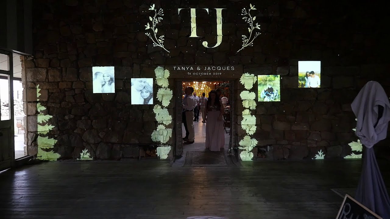 CreateAV - Wedding Video Mapping & Photobooth