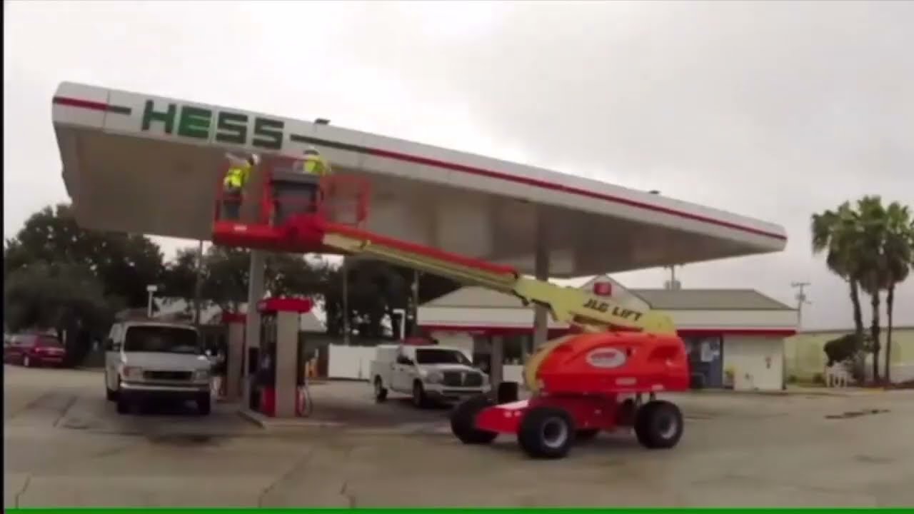 HESS station converted to Speedway in :30