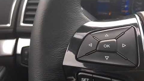 2018 Ford Explorer Limited with easy entry/exit option