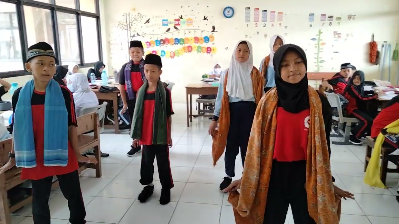 Tari Sirih Kuning Kelas 5A Kelompok 3 (27-07-203)