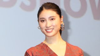 土屋太鳳、撮影の合間にも…　“肉食ぶり”暴露され照れ笑い　映画「フード・ラック！食運」舞台あいさつ