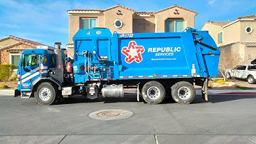 Republic Services - Peterbilt 520 Heil Python 1732 on Trash!