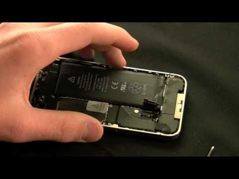 Video: How To Change The Screen Of Iphone 4