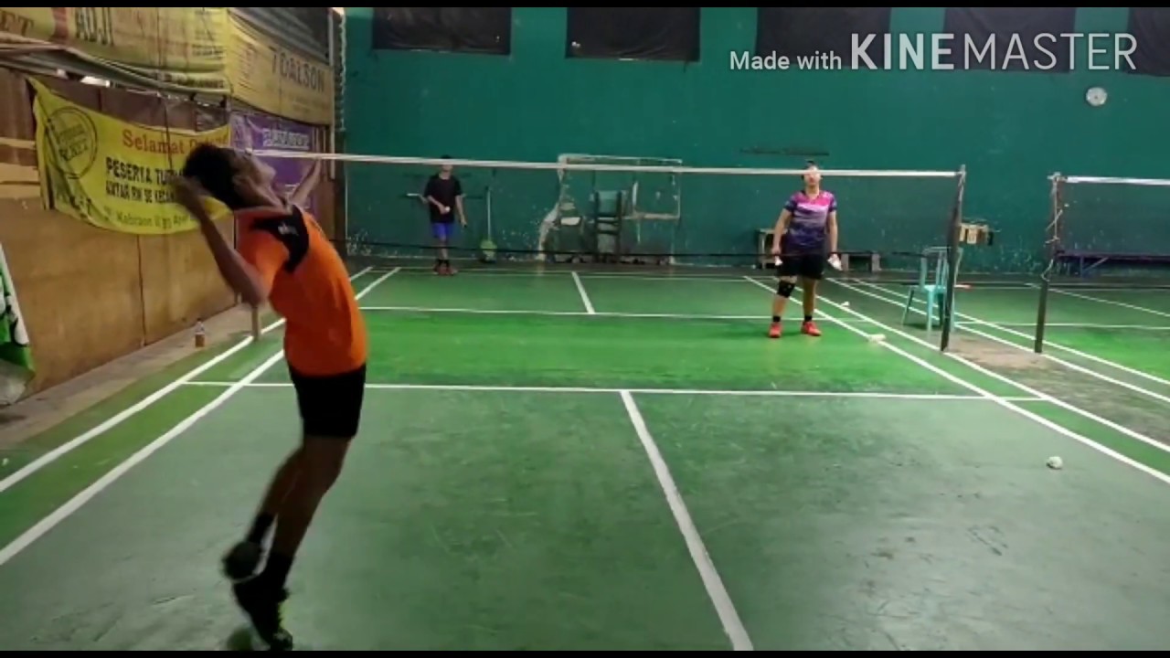 Latihan drilling dan akurasi di badminton
