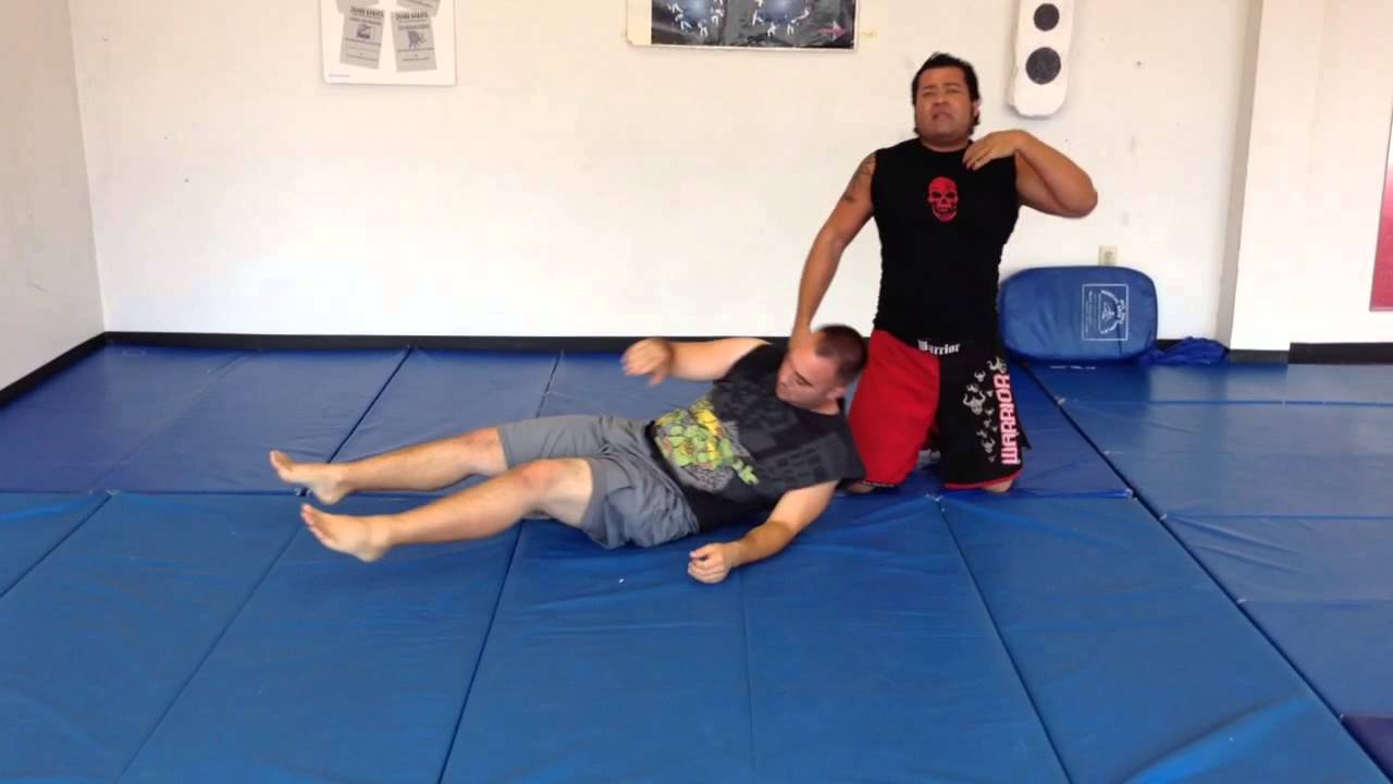 Kung fu san soo choy Li ho fut ground fighting lesson.