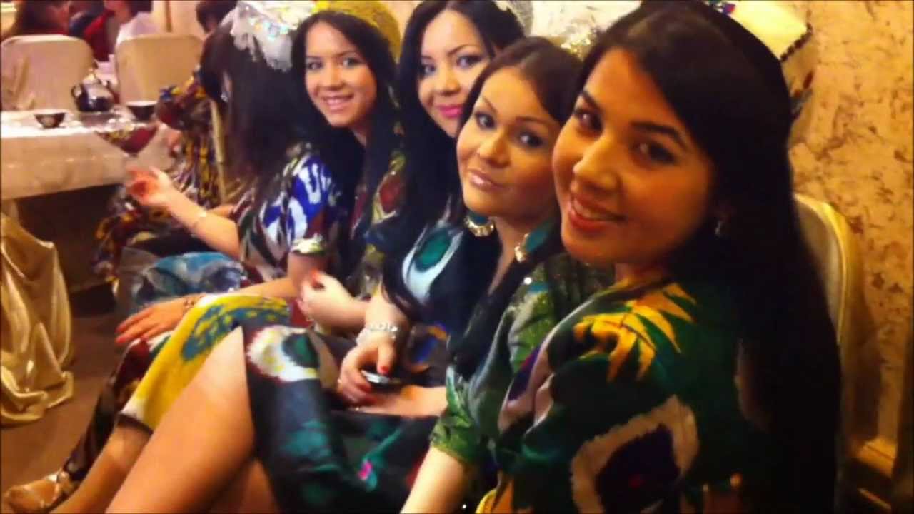 Uzbek Girls In National Clothes Milliy Libosli O Zbek