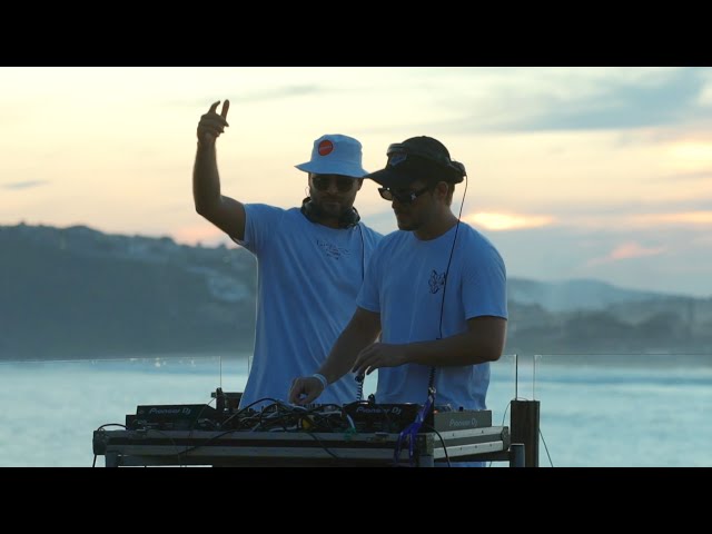 Dubdogz live at sunset on a Brazilian coastline (Musical Freedom InsomniacTV Showcase) class=