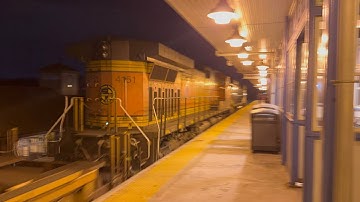 NS 4368 AC44C6M leads NS 269 through Union NJ with a BNSF H2 C44-9W trailing! 1/8/2023